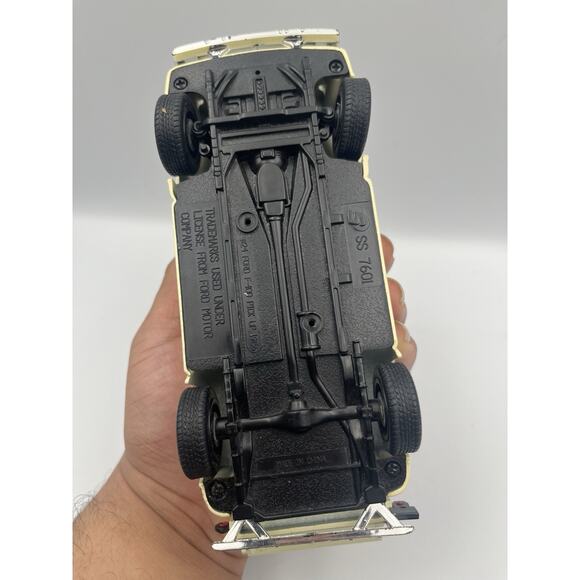 5" Kinsmart 1956 Ford F-100 Pickup Truck Diecast - Picture 5 of 8